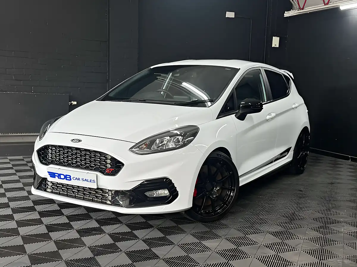 Used 2020 Ford Fiesta ST-3 White - Front View