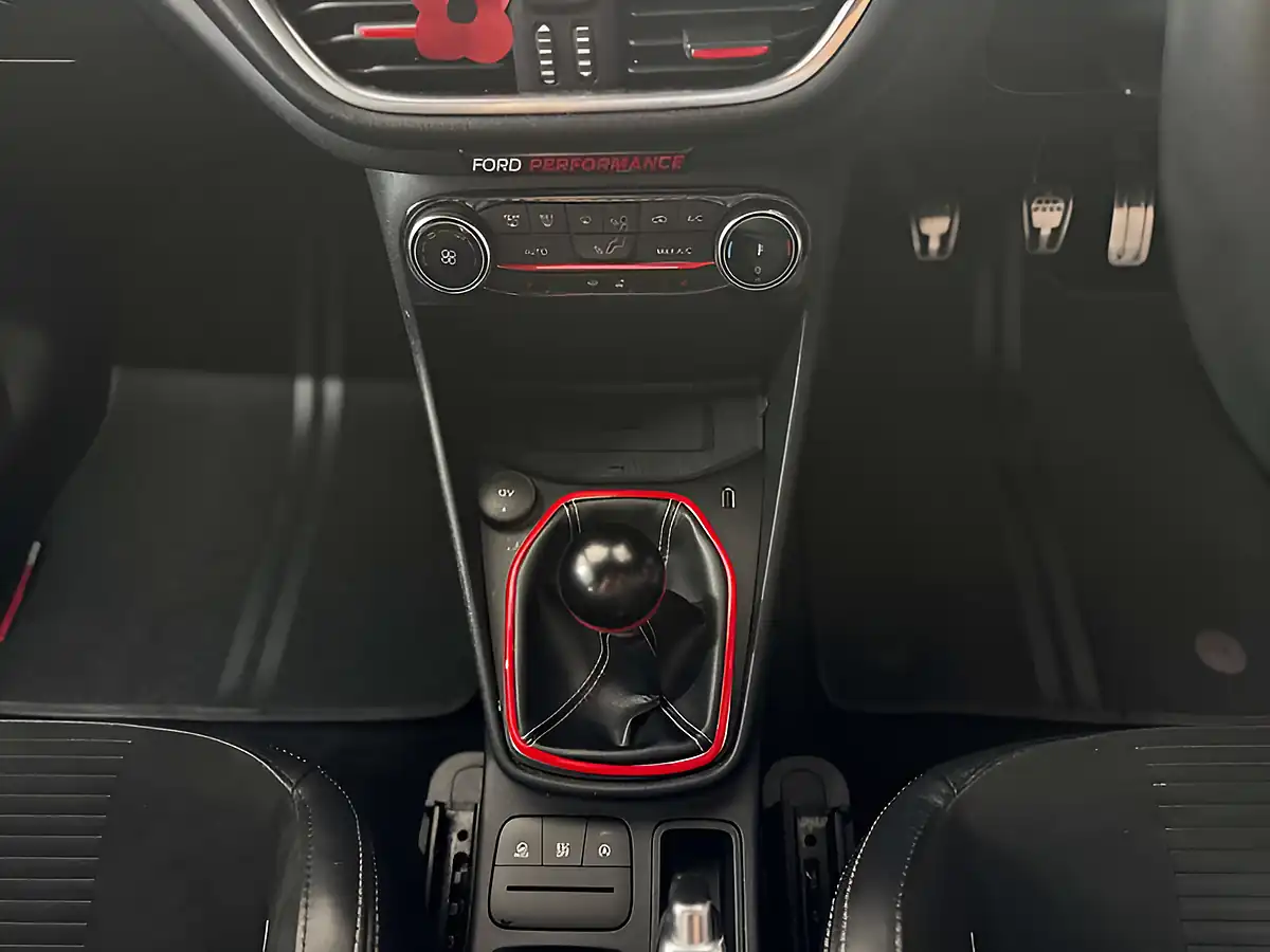 Used 2020 Ford Fiesta ST-3 White - Interior and Exterior details 15