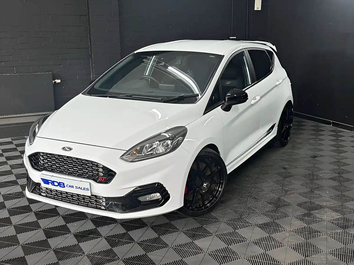 Used 2020 Ford Fiesta ST-3 White - Interior and Exterior details 2