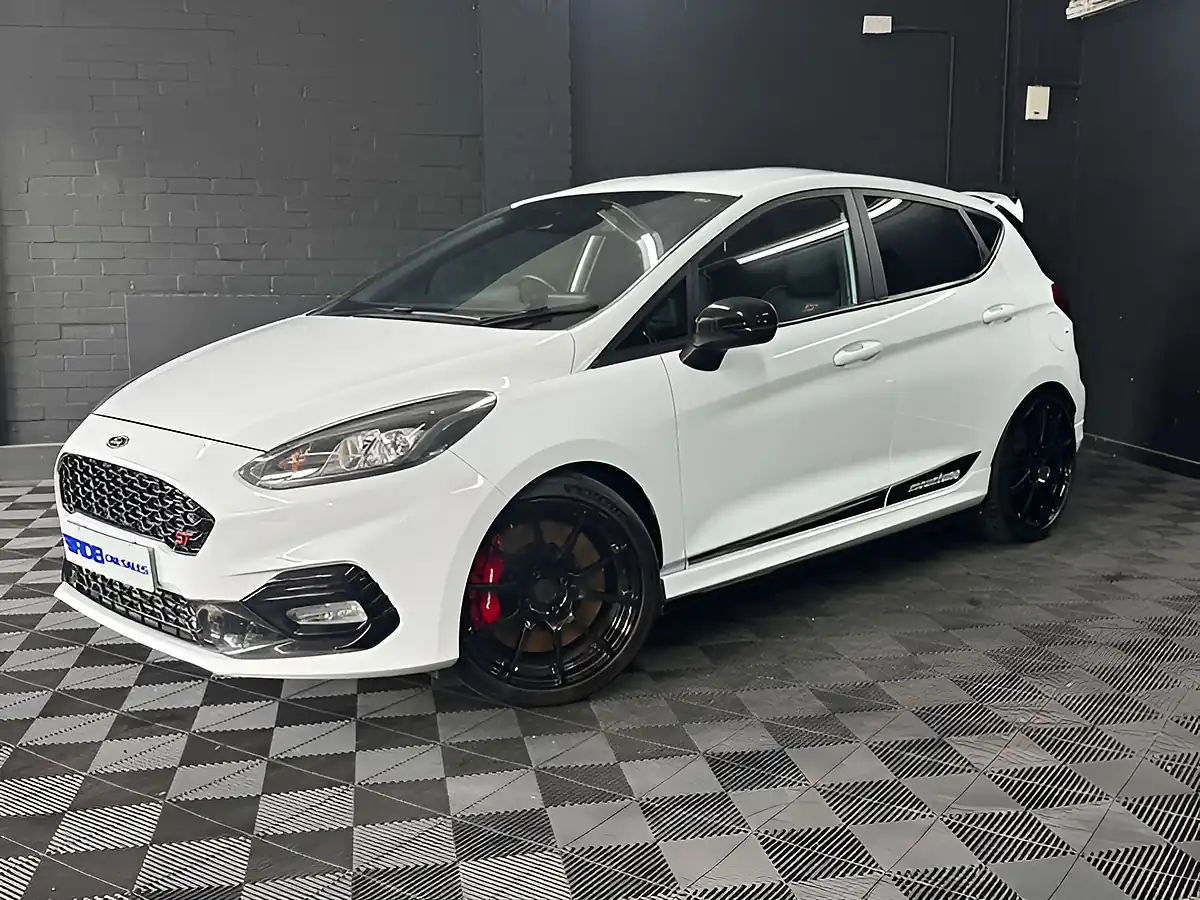 Used 2020 Ford Fiesta ST-3 White - Interior and Exterior details 3