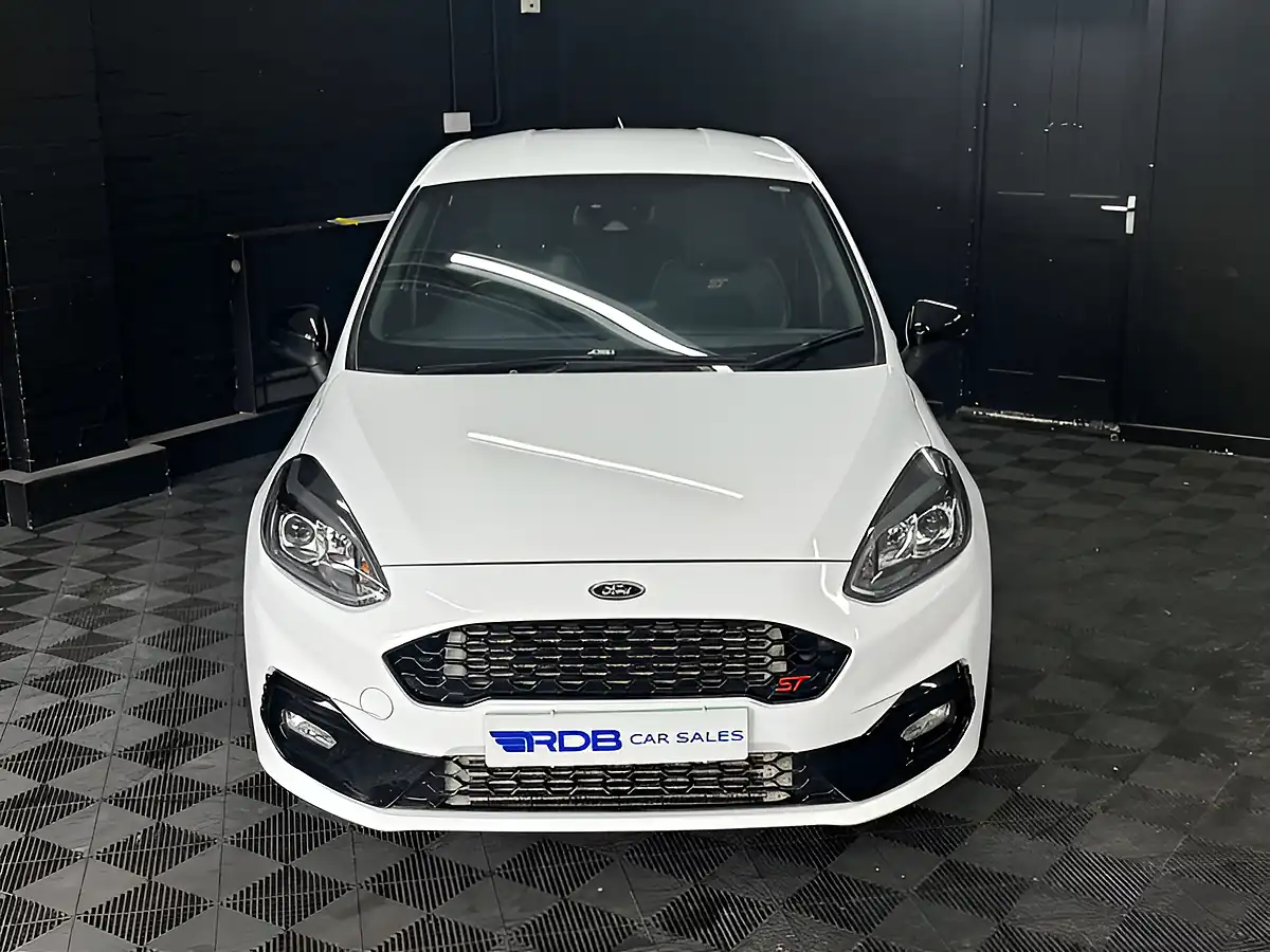 Used 2020 Ford Fiesta ST-3 White - Interior and Exterior details 6