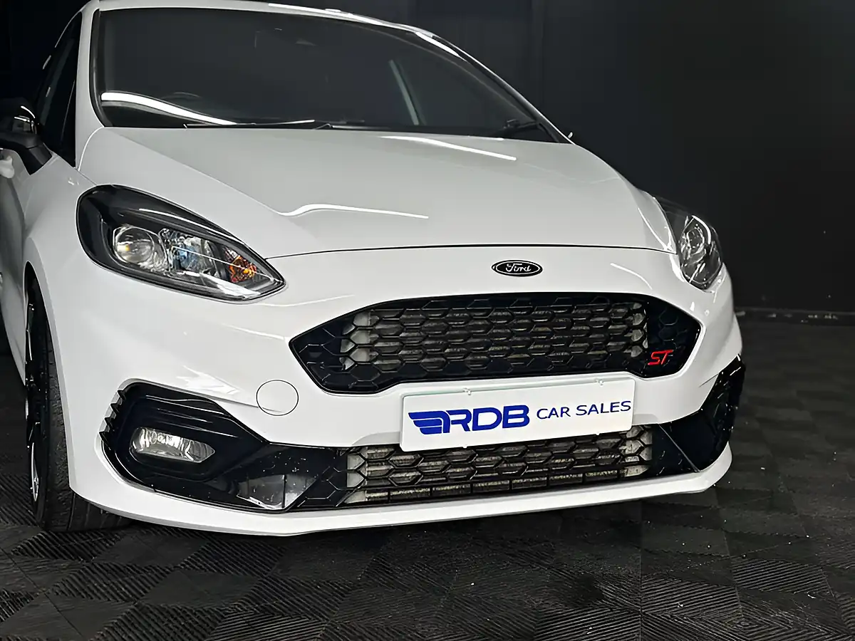 Used 2020 Ford Fiesta ST-3 White - Interior and Exterior details 7