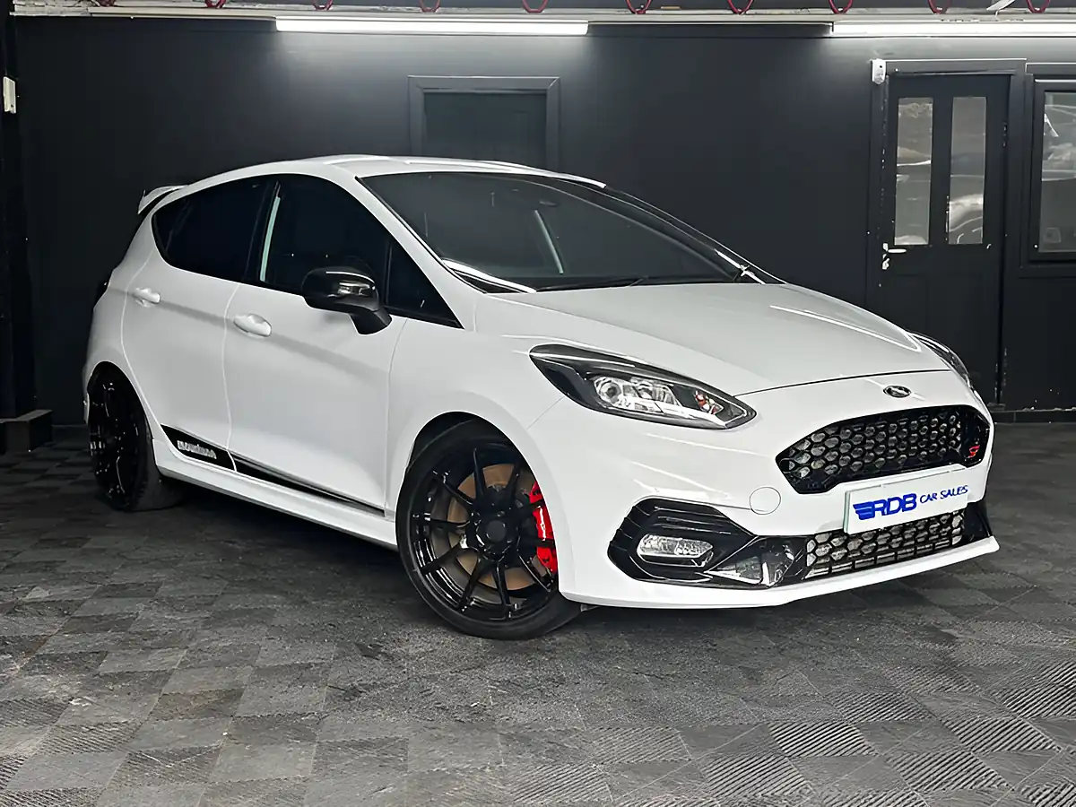 Used 2020 Ford Fiesta ST-3 White - Interior and Exterior details 8