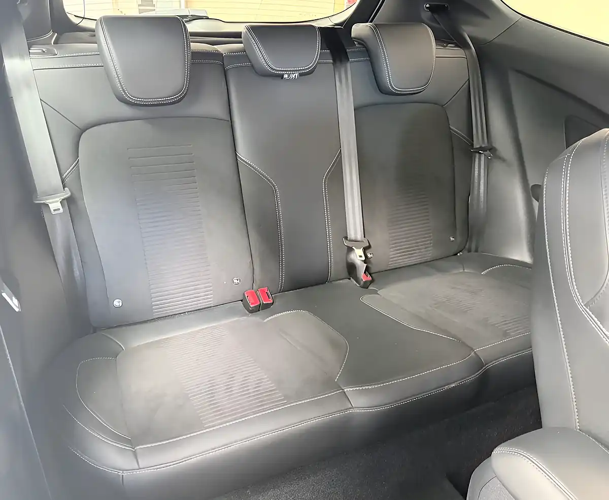 Used 2020 Ford Fiesta ST-3 White - Interior and Exterior details 16