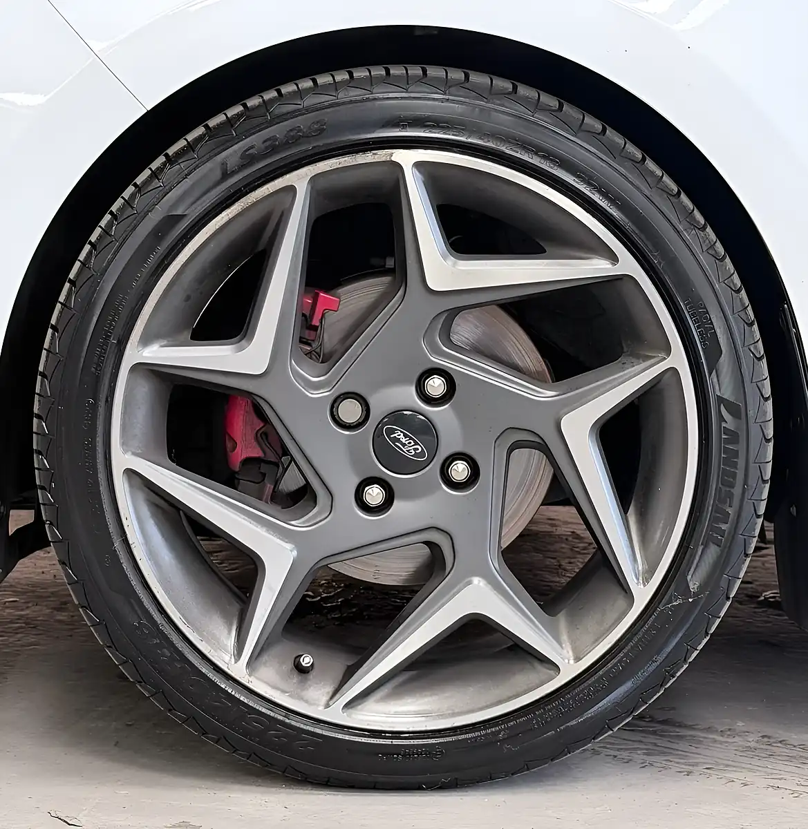 Used 2020 Ford Fiesta ST-3 White - Interior and Exterior details 19