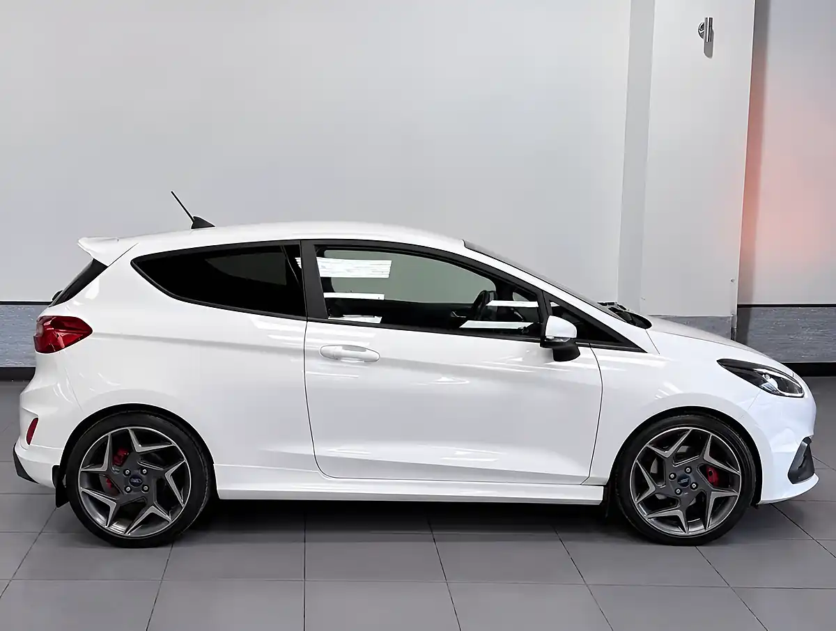Used 2020 Ford Fiesta ST-3 White - Interior and Exterior details 3