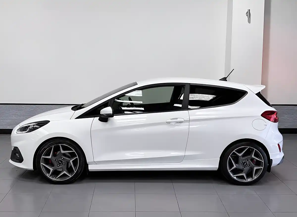 Used 2020 Ford Fiesta ST-3 White - Interior and Exterior details 4