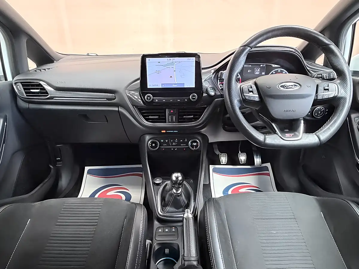 Used 2020 Ford Fiesta ST-3 White - Interior and Exterior details 7