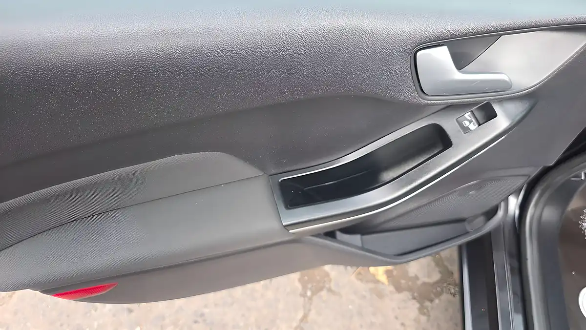 Used 2020 Ford Fiesta Titanium Black - Interior and Exterior details 16