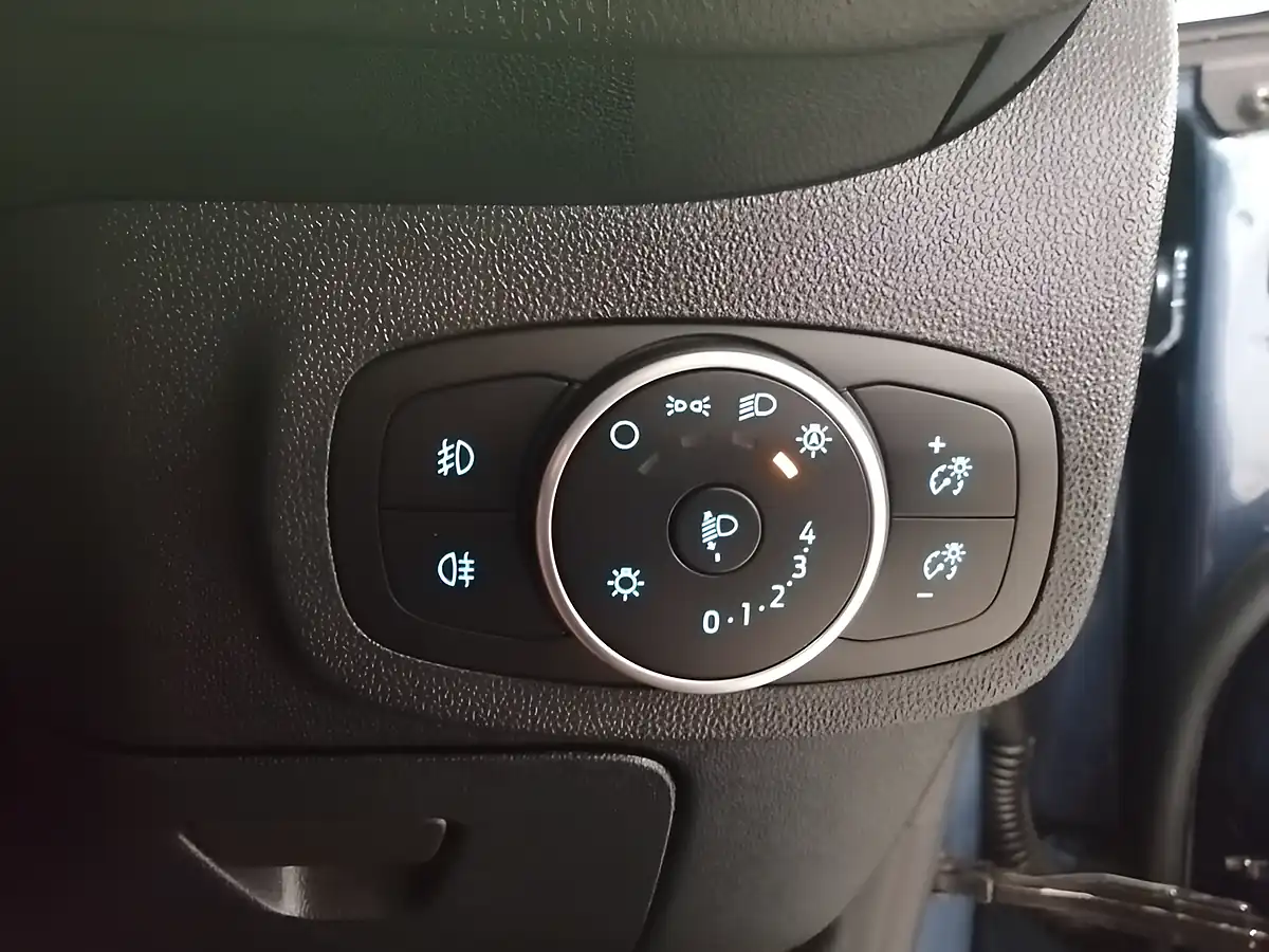 Used 2020 Ford Fiesta Titanium Chrome Blue - Interior and Exterior details 19