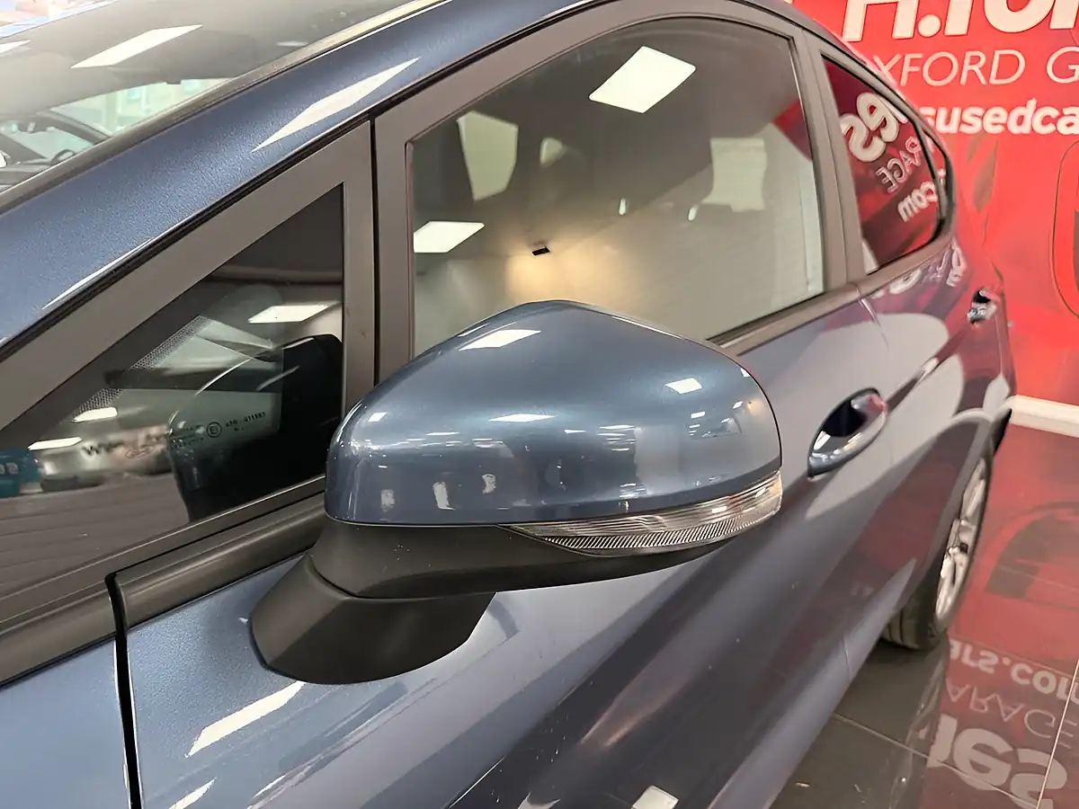 Used 2020 Ford Fiesta Trend Blue - Interior and Exterior details 15