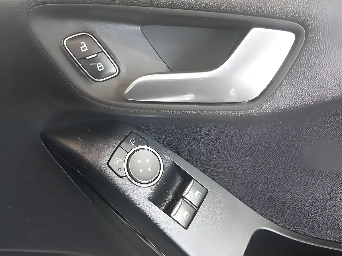 Used 2020 Ford Fiesta Van White - Interior and Exterior details 14
