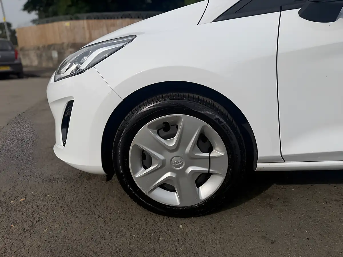 Used 2020 Ford Fiesta Van White - Interior and Exterior details 20