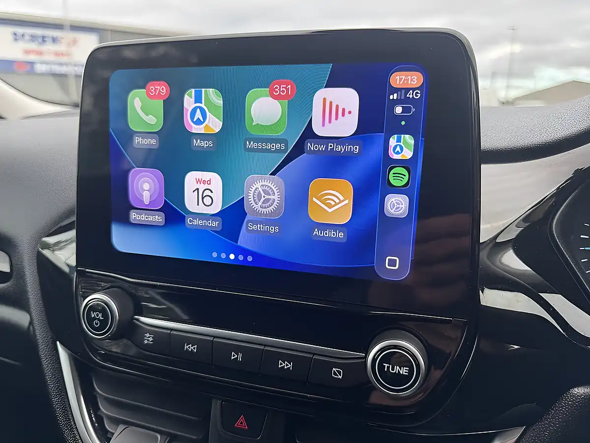 Used 2020 Ford Fiesta Van White - Interior and Exterior details 17