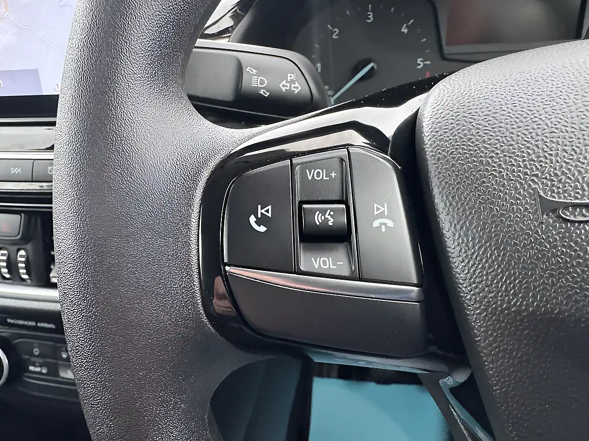 Used 2020 Ford Fiesta Van White - Interior and Exterior details 19