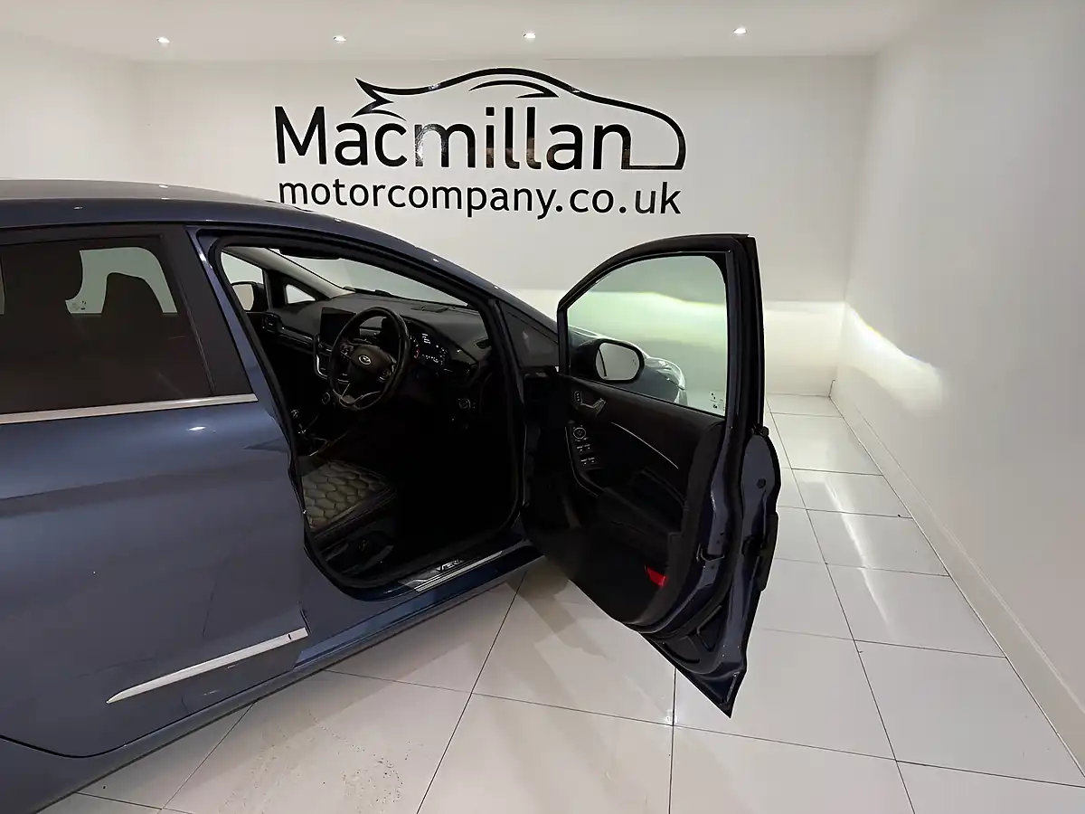 Used 2020 Ford Fiesta Vignale Blue - Interior and Exterior details 19