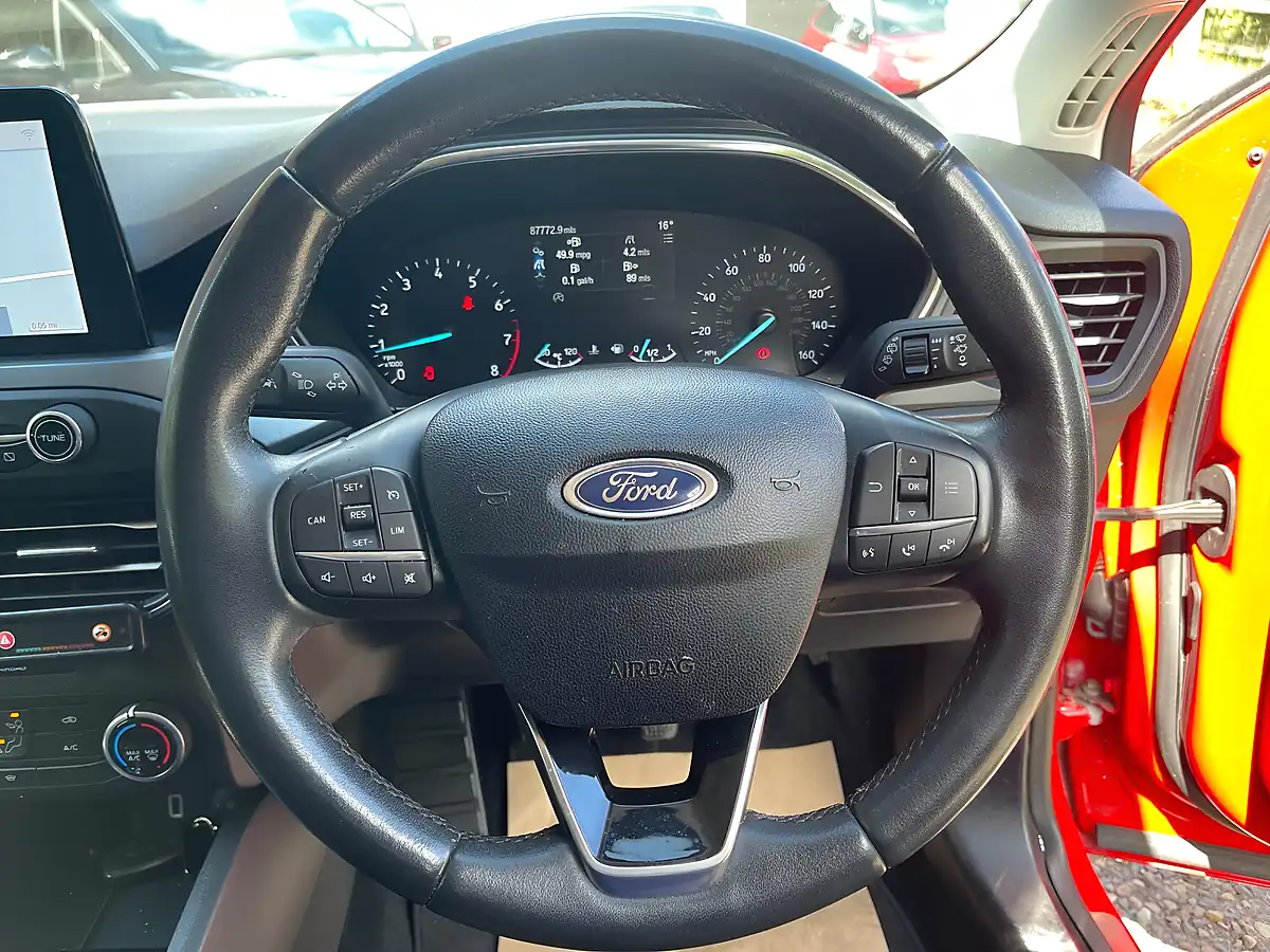 Used 2020 Ford Focus Active Red - Interior and Exterior details 13
