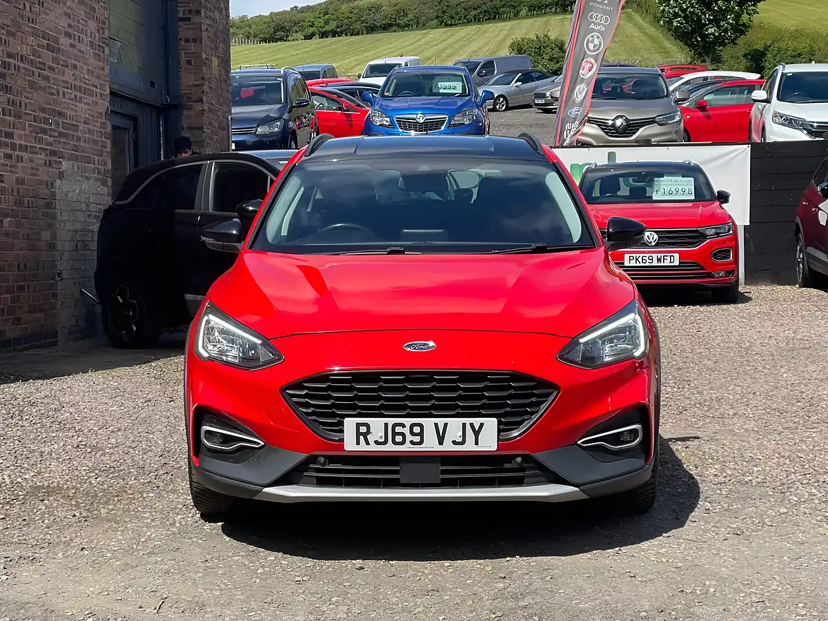 Used 2020 Ford Focus Active Red - Interior and Exterior details 2
