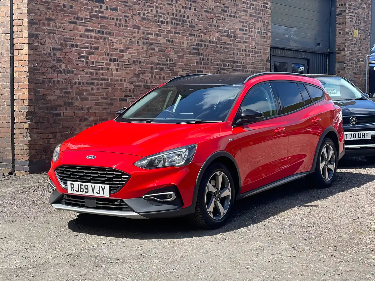 Used 2020 Ford Focus Active Red - Interior and Exterior details 5