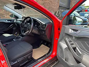 Used 2020 Ford Focus Active Red - Interior and Exterior details 6