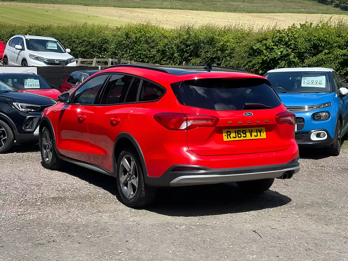 Used 2020 Ford Focus Active Red - Interior and Exterior details 7
