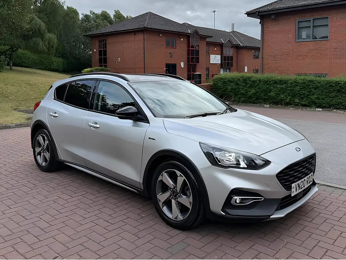 Used 2020 Ford Focus Active Silver - Front View
