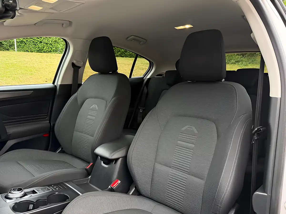 Used 2020 Ford Focus Active Silver - Interior and Exterior details 13