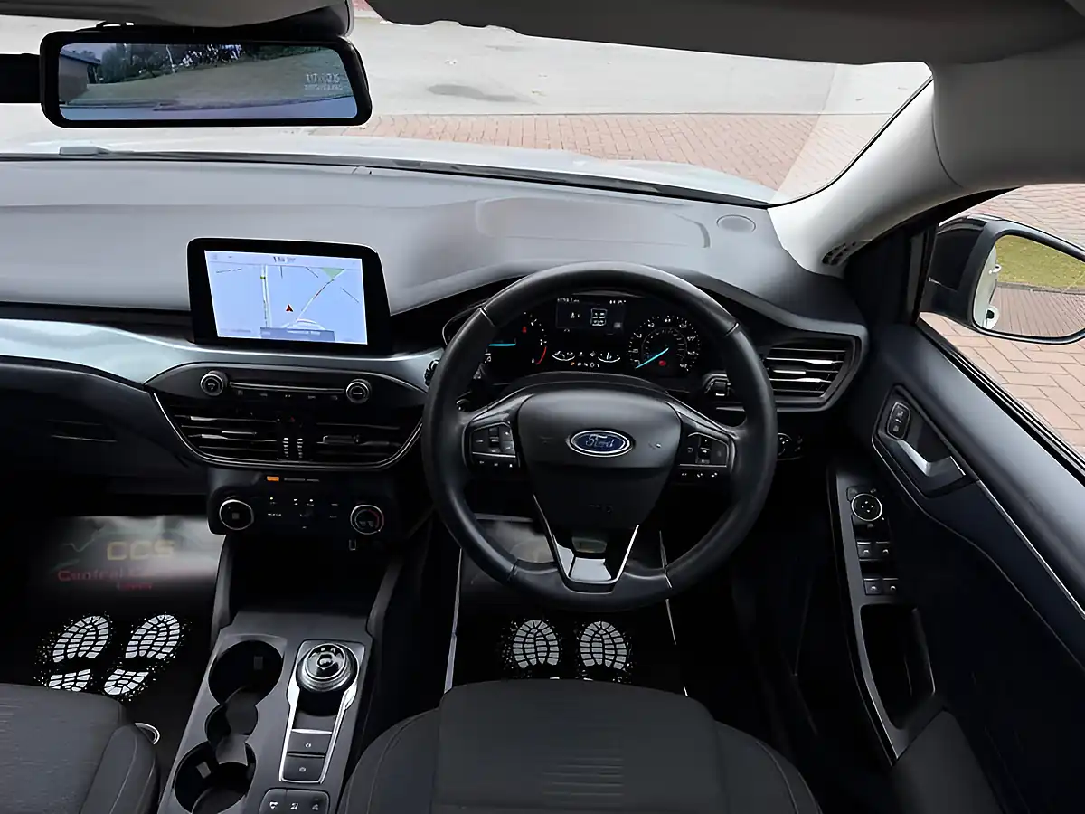 Used 2020 Ford Focus Active Silver - Interior and Exterior details 14