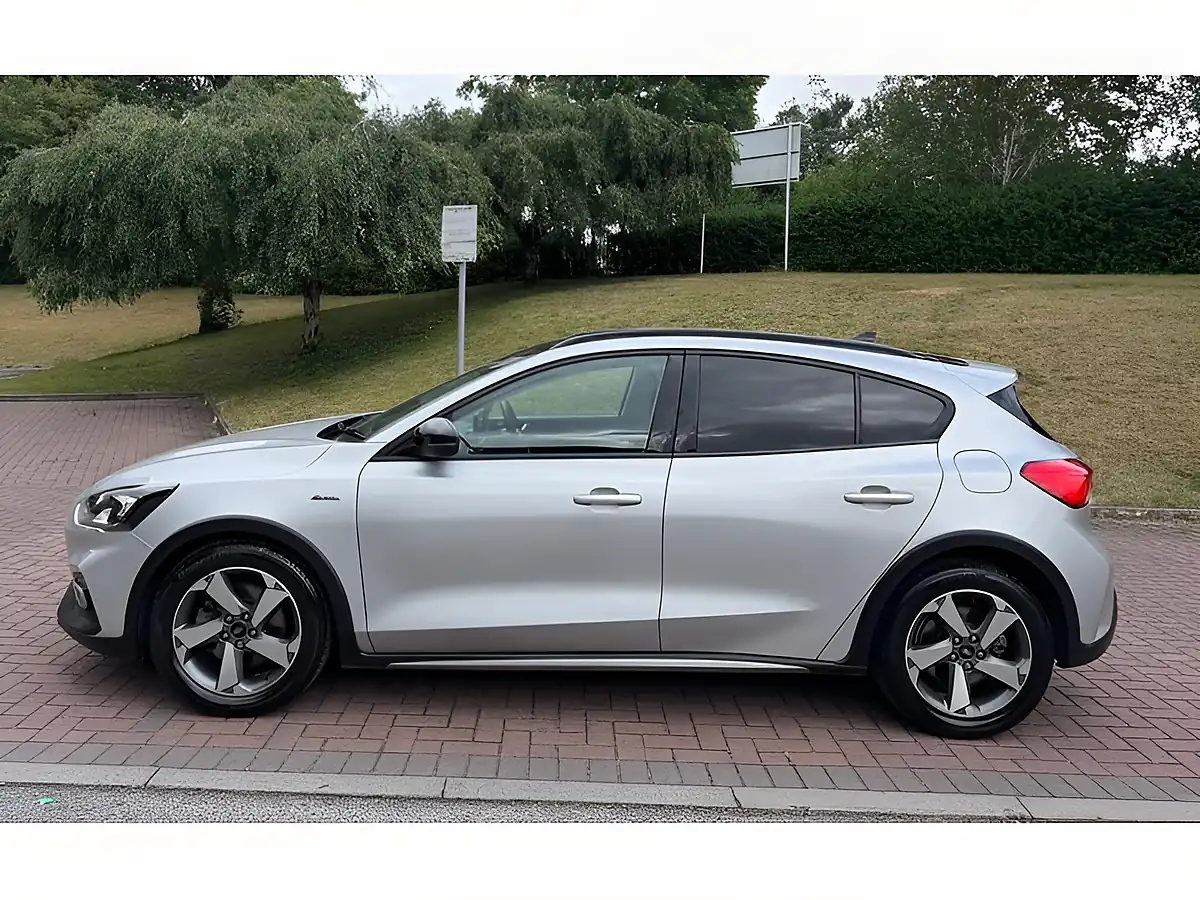 Used 2020 Ford Focus Active Silver - Interior and Exterior details 8