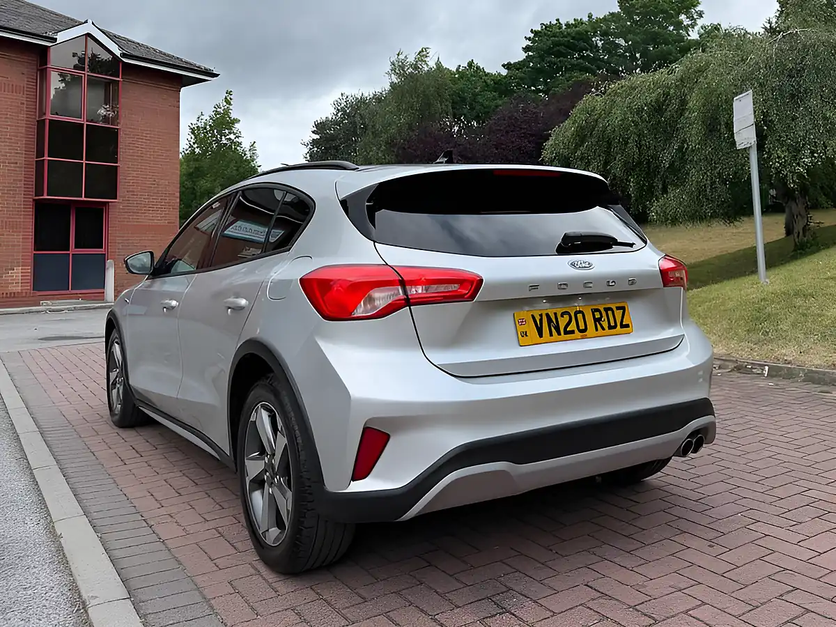 Used 2020 Ford Focus Active Silver - Interior and Exterior details 9