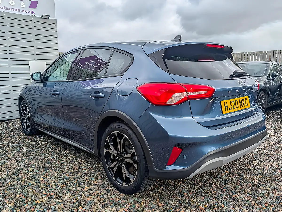 Used 2020 Ford Focus Active X Blue - Interior and Exterior details 4