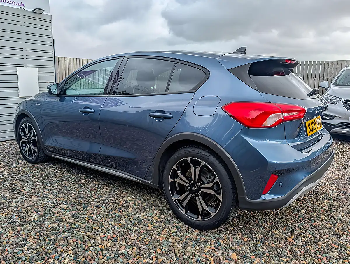 Used 2020 Ford Focus Active X Blue - Interior and Exterior details 9