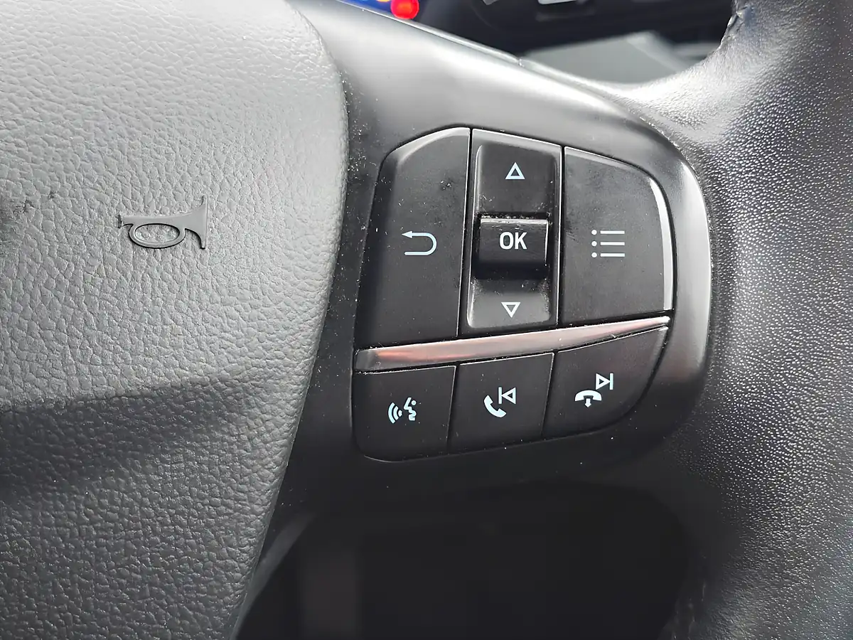 Used 2020 Ford Focus Active X Blue - Interior and Exterior details 17