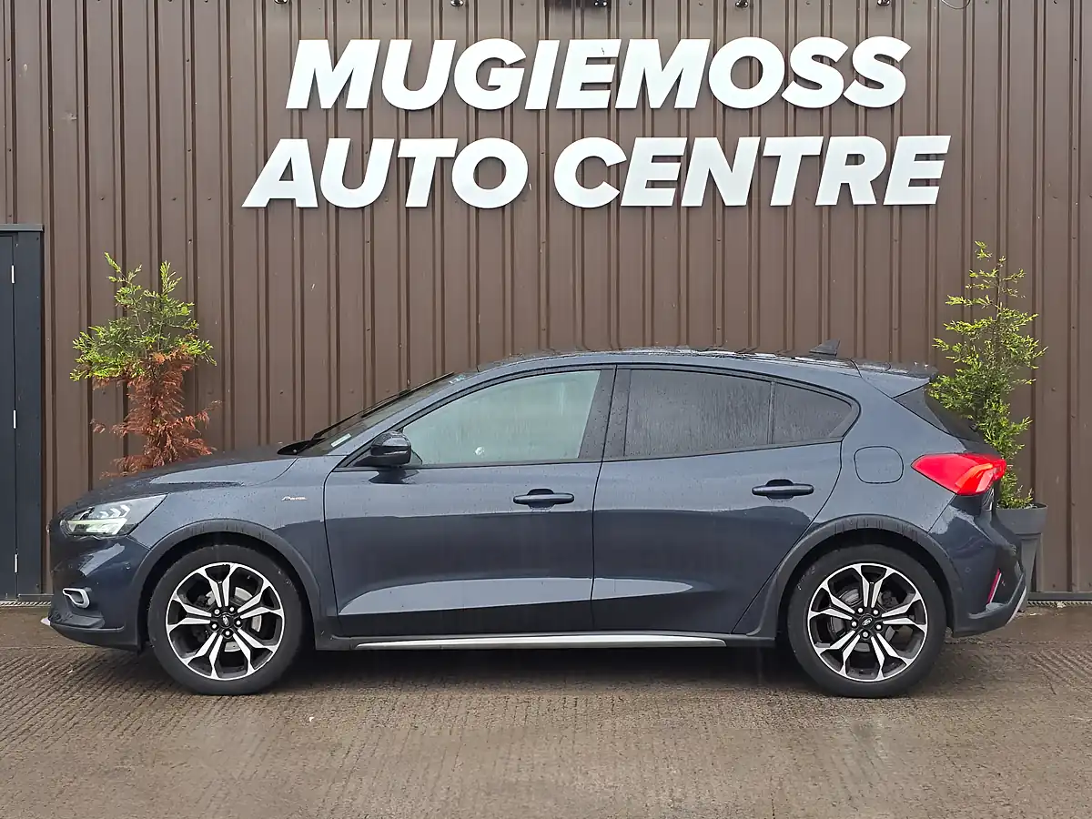 Used 2020 Ford Focus Active X Blue - Interior and Exterior details 4