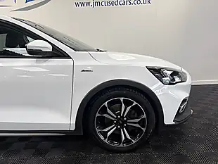 Used 2020 Ford Focus Active X Frozen White - Interior and Exterior details 11