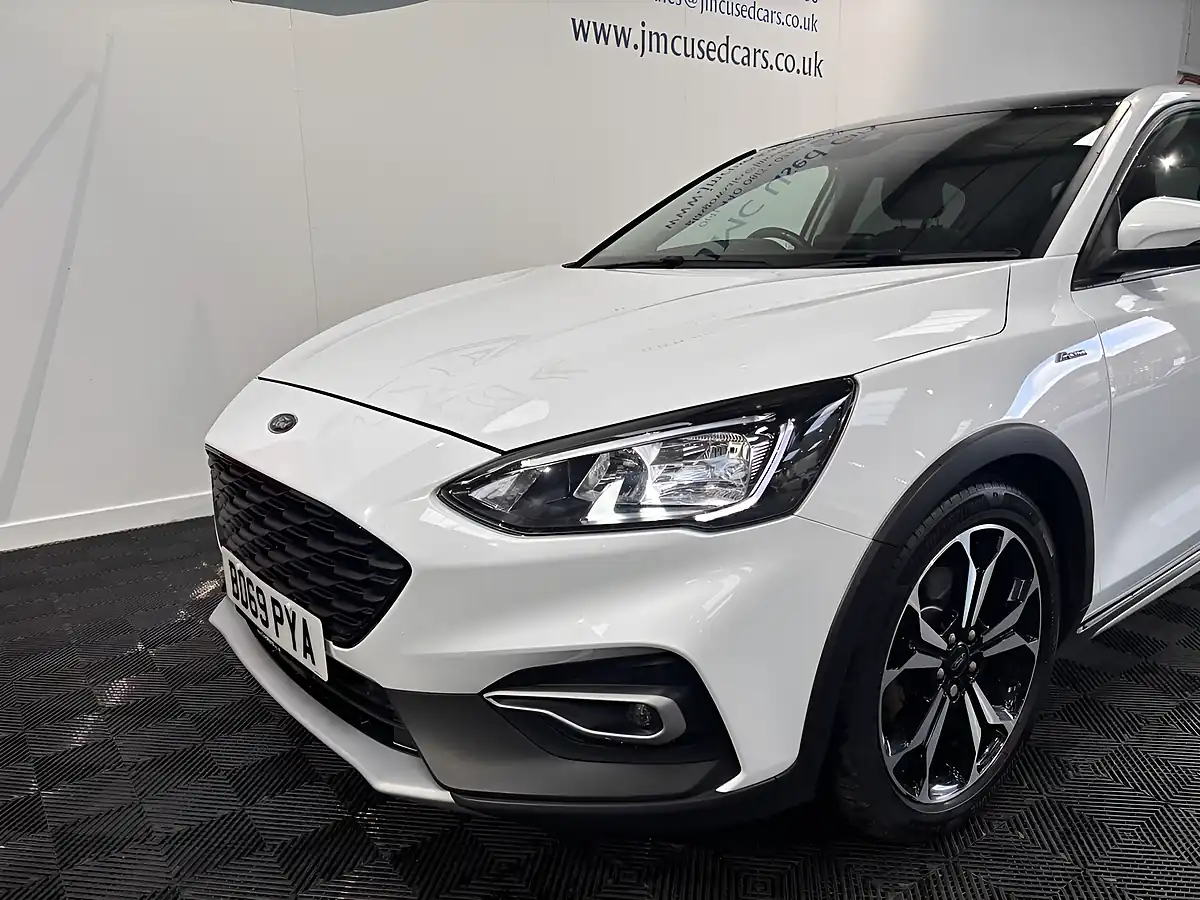 Used 2020 Ford Focus Active X Frozen White - Interior and Exterior details 19
