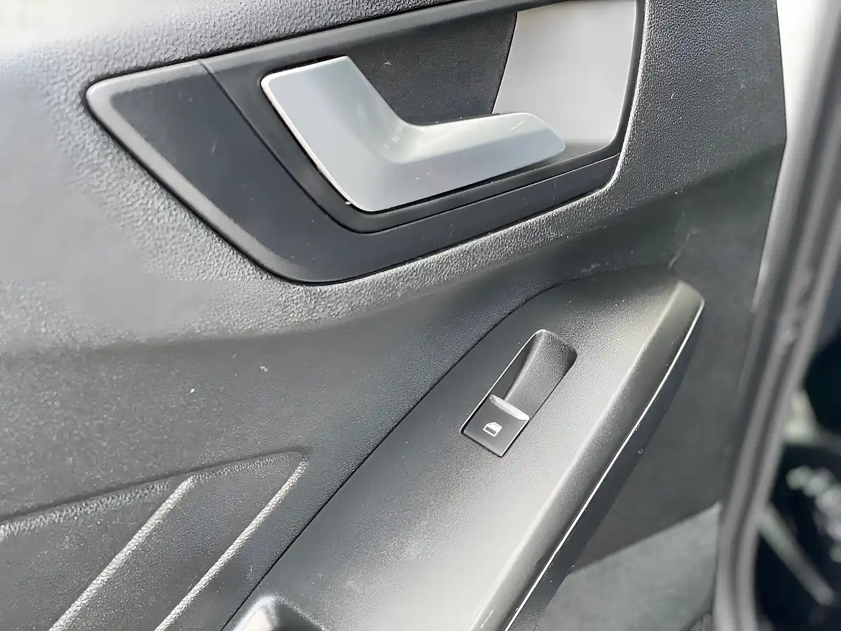Used 2020 Ford Focus Active X Silver - Interior and Exterior details 13