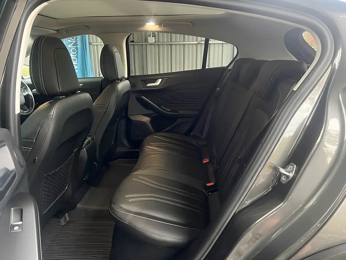 Used 2020 Ford Focus Active X Vignale Grey - Interior and Exterior details 10