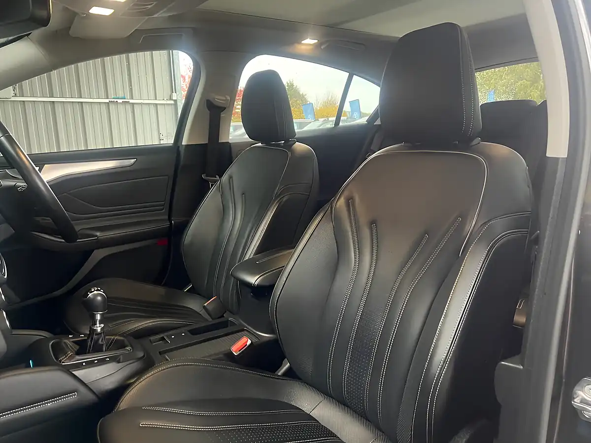 Used 2020 Ford Focus Active X Vignale Grey - Interior and Exterior details 11