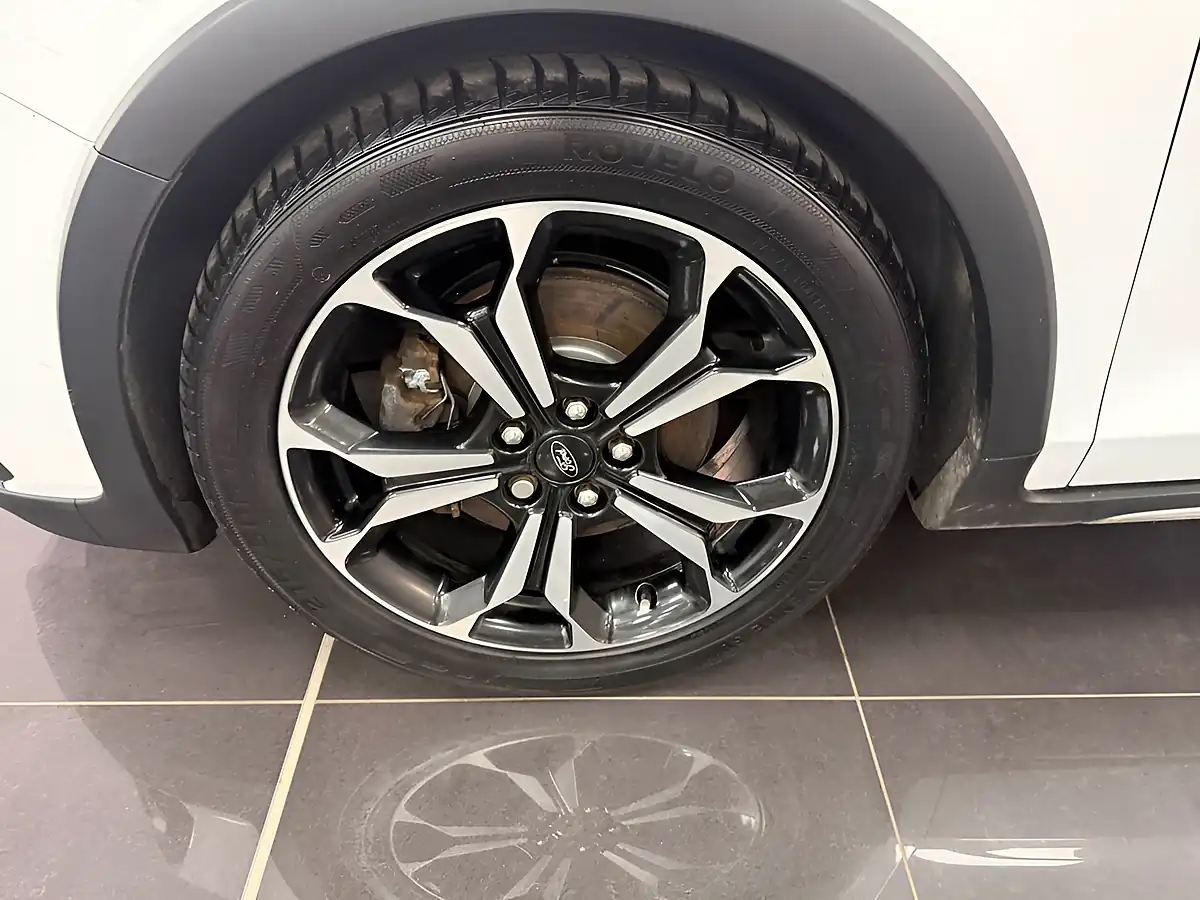 Used 2020 Ford Focus Active X White - Interior and Exterior details 12