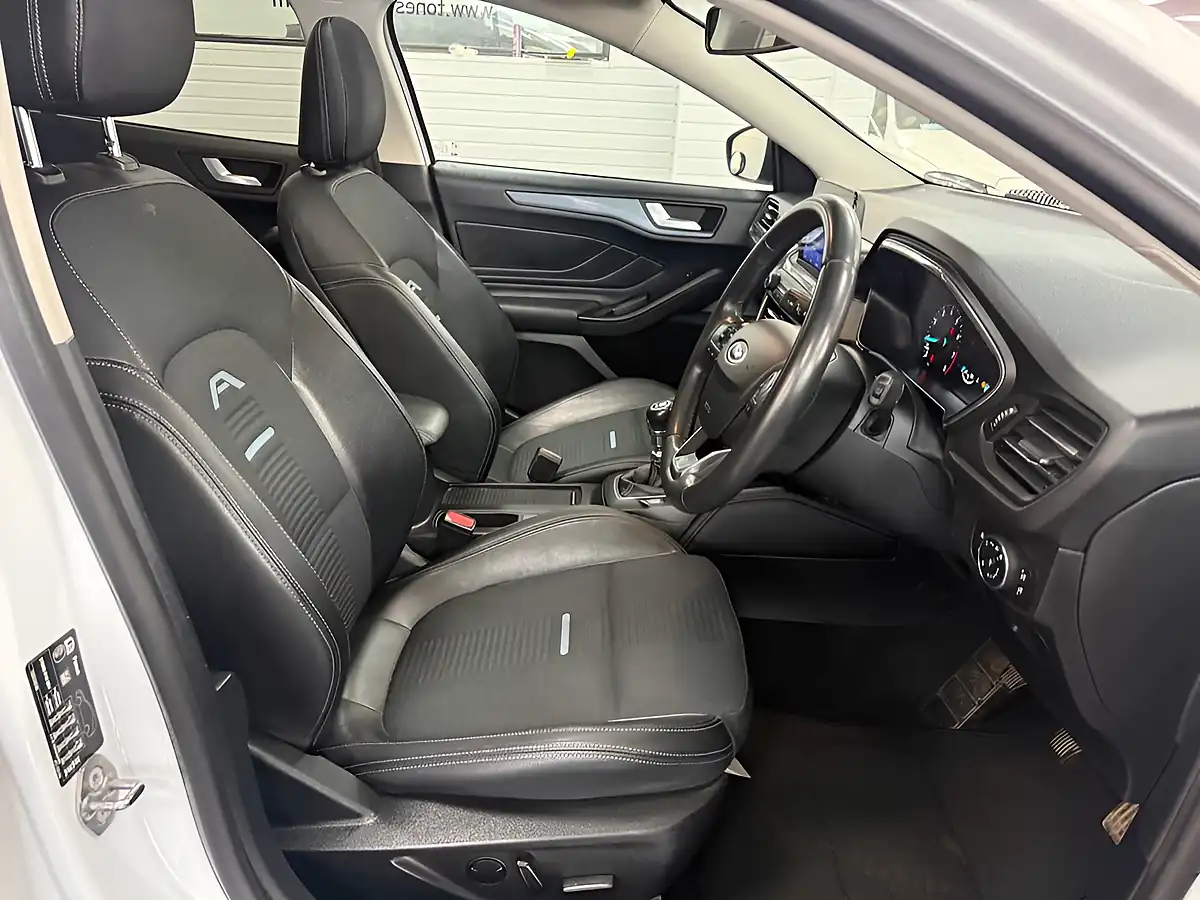 Used 2020 Ford Focus Active X White - Interior and Exterior details 14