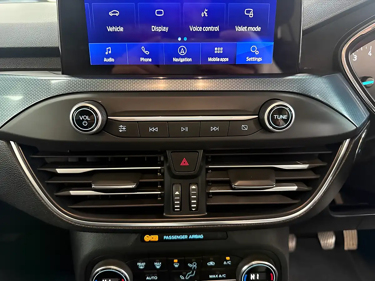 Used 2020 Ford Focus Active X White - Interior and Exterior details 18