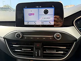 Used 2020 Ford Focus Beige - Interior and Exterior details 13