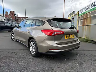 Used 2020 Ford Focus Beige - Interior and Exterior details 19