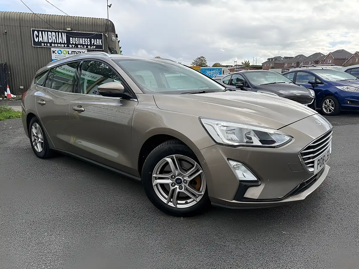 Used 2020 Ford Focus Beige - Interior and Exterior details 20