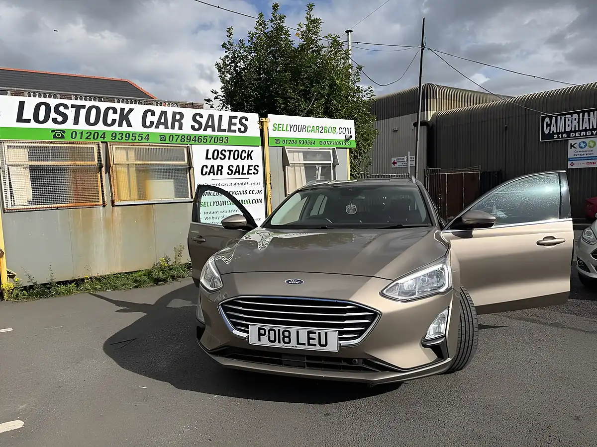 Used 2020 Ford Focus Beige - Interior and Exterior details 3