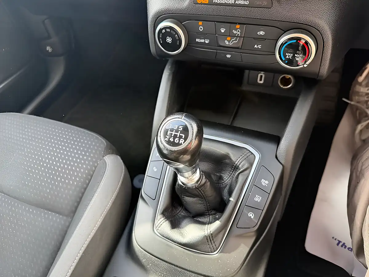 Used 2020 Ford Focus Beige - Interior and Exterior details 5