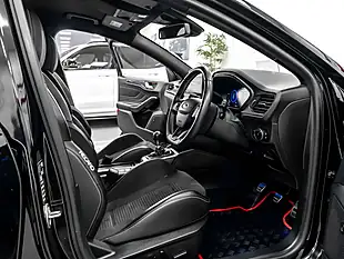 Used 2020 Ford Focus ST Black - Interior and Exterior details 10