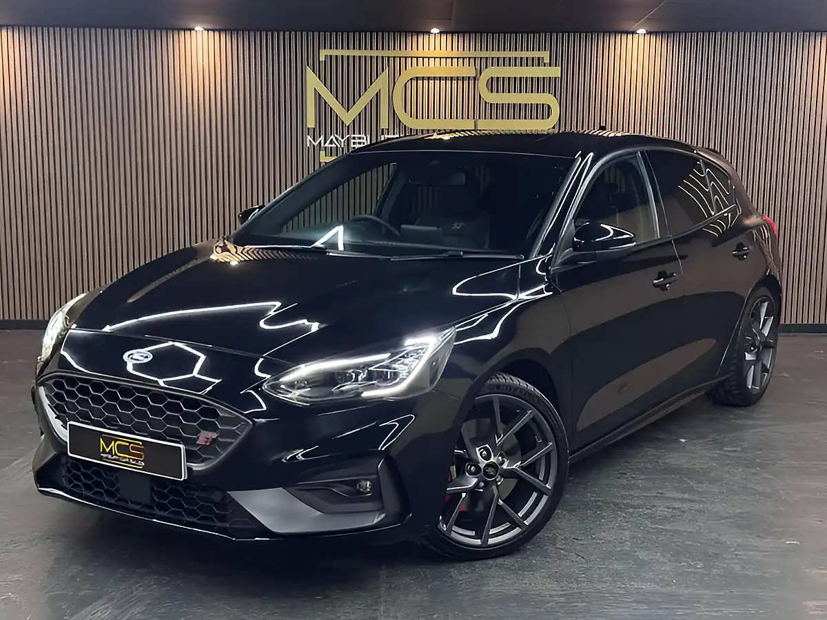 Used 2020 Ford Focus ST Black - Front View