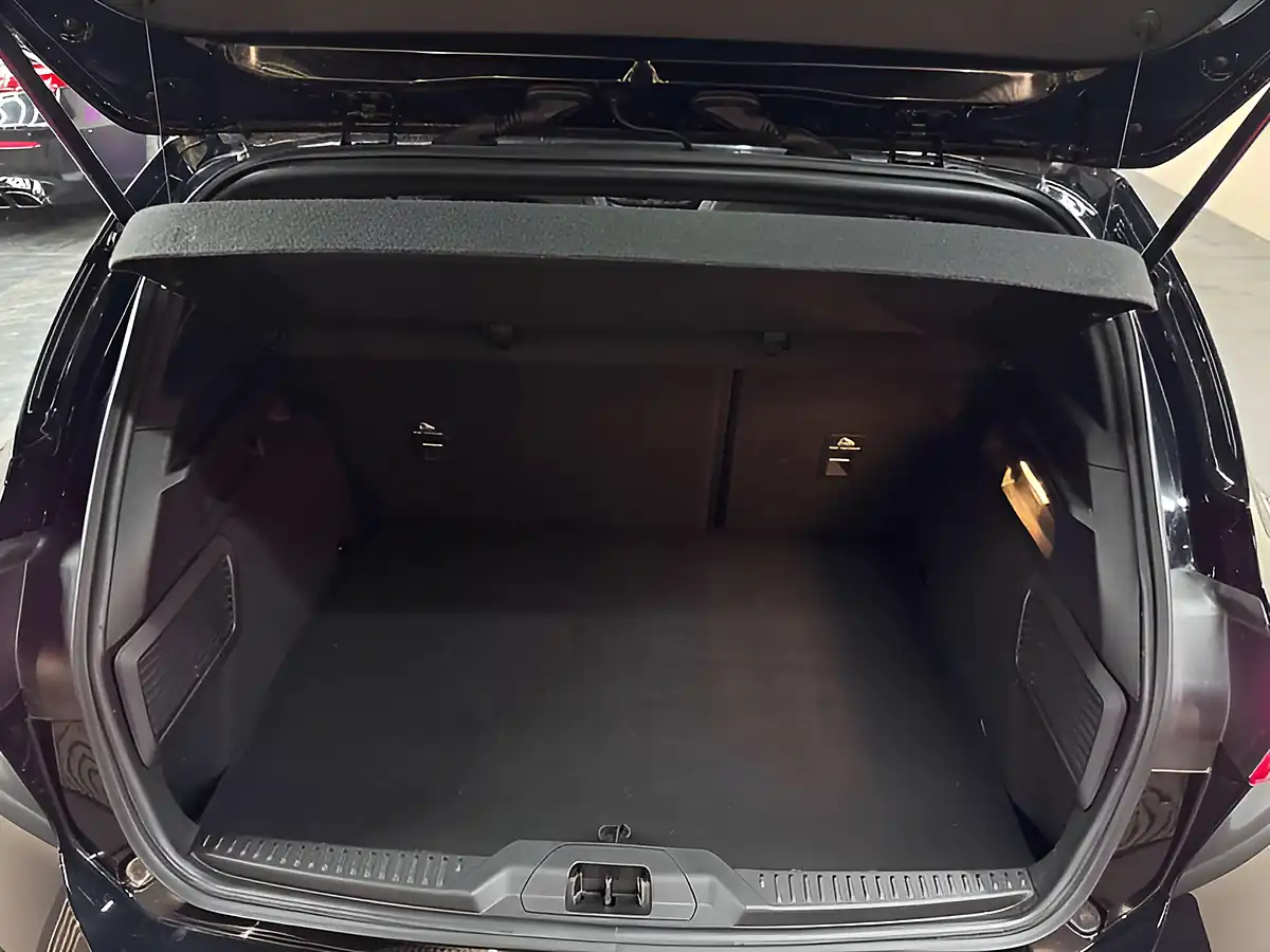 Used 2020 Ford Focus ST Black - Interior and Exterior details 11